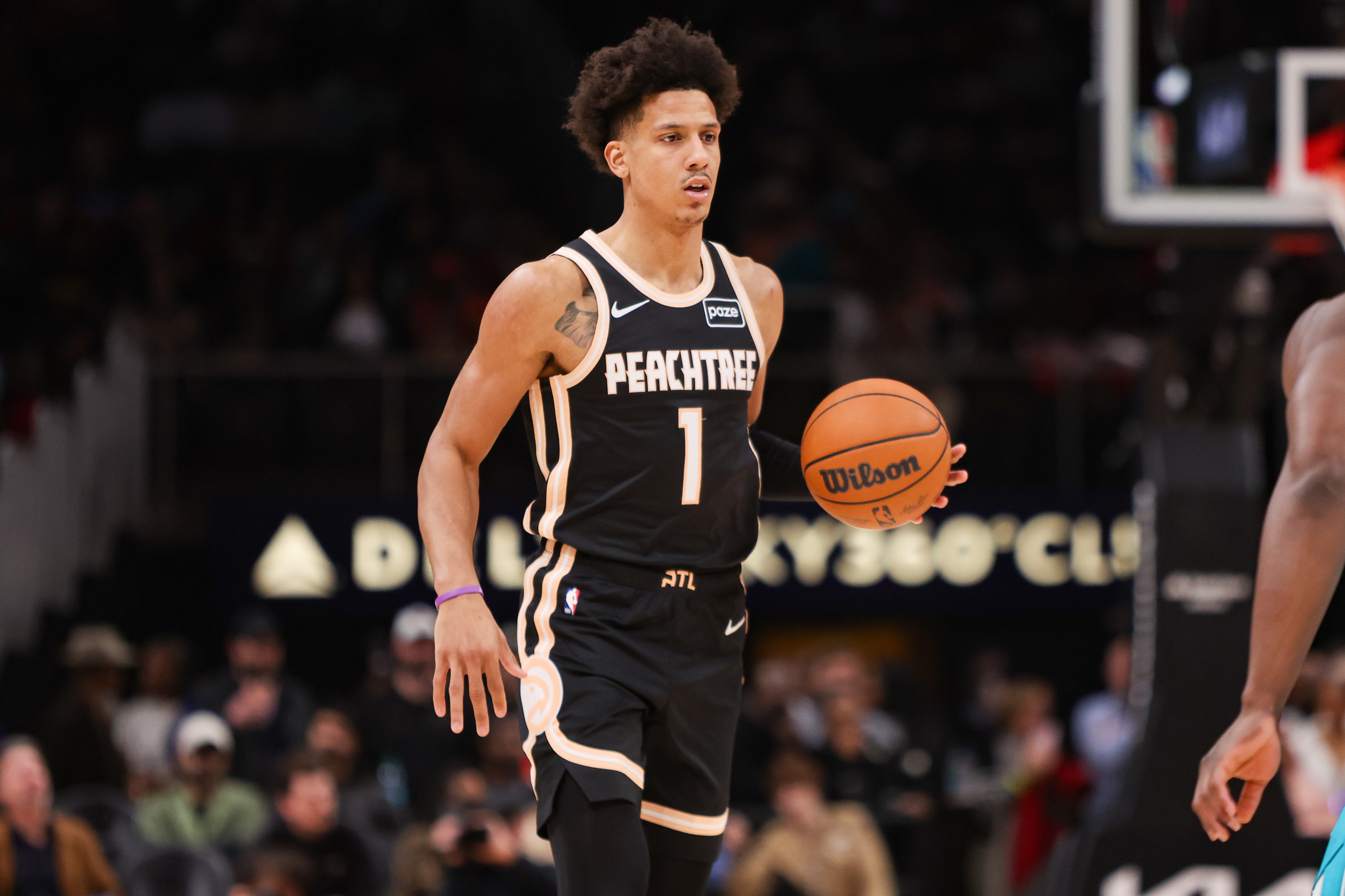 老里慌了吗？杰伦·约翰逊单打格林2+1反超雄鹿 最多落后16分