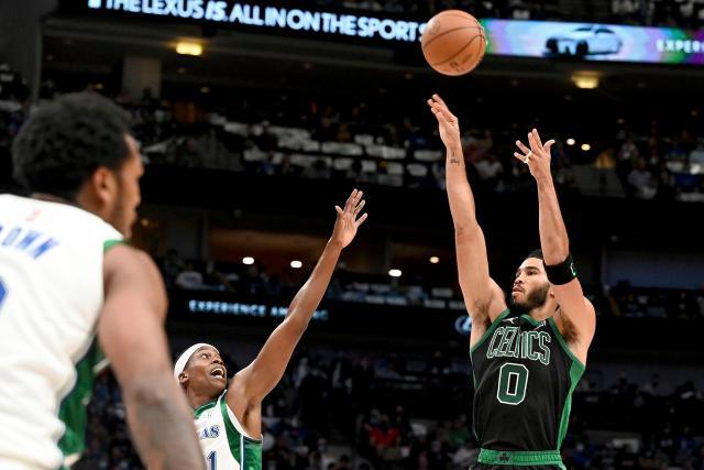 九游体育在线登陆-新版本削弱哈登利拉德？最挣扎球员其实另有其人