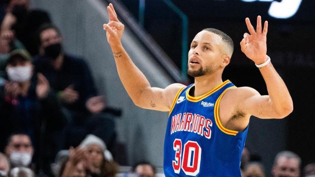 九游体育-科尔被库里彻底征服：他的球风改变了我的传统理念