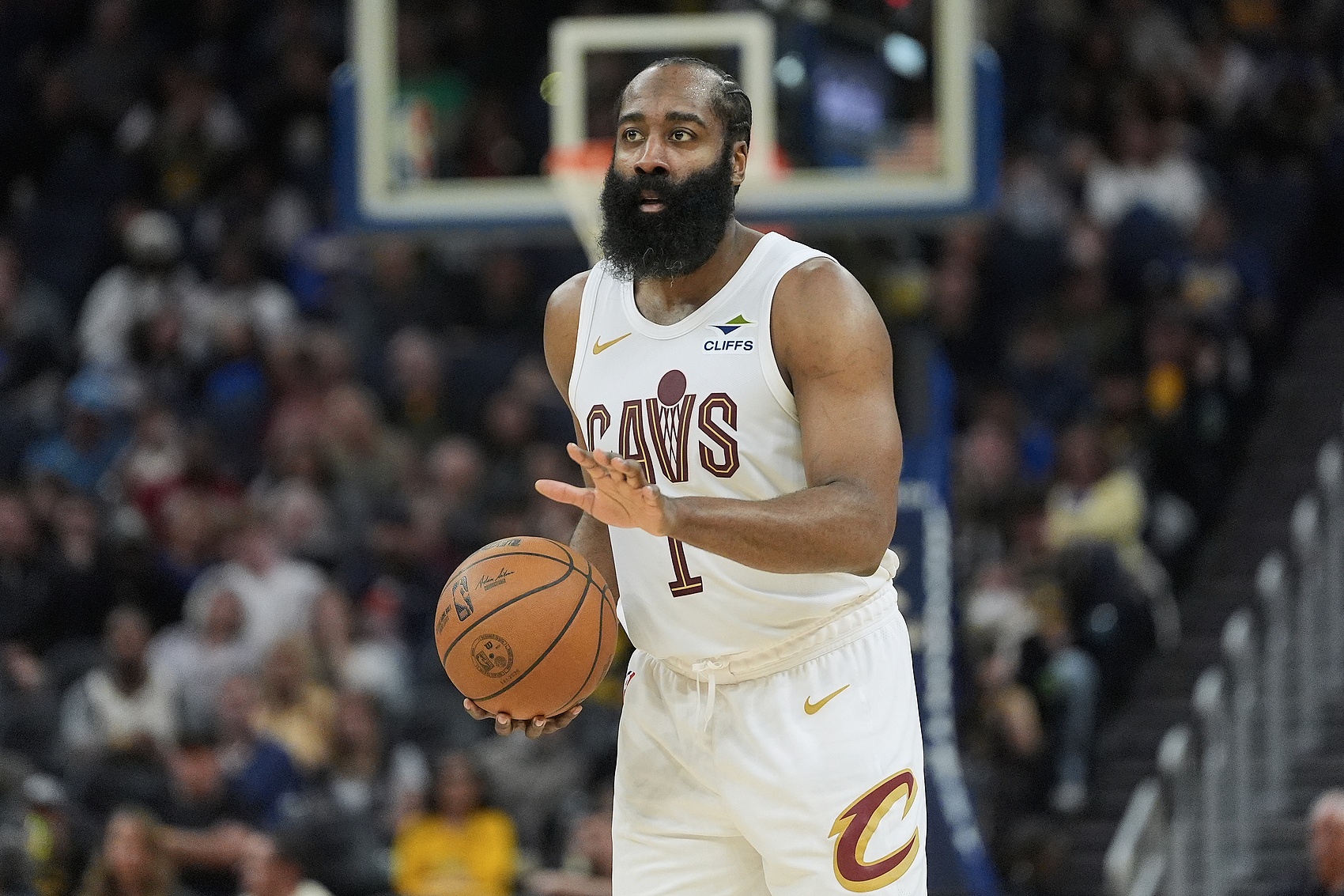 九游体育官网-骑士客战灰熊 哈登&amp;米切尔&amp;斯特鲁斯&amp;托布&amp;韦德&amp;泰森缺席比赛